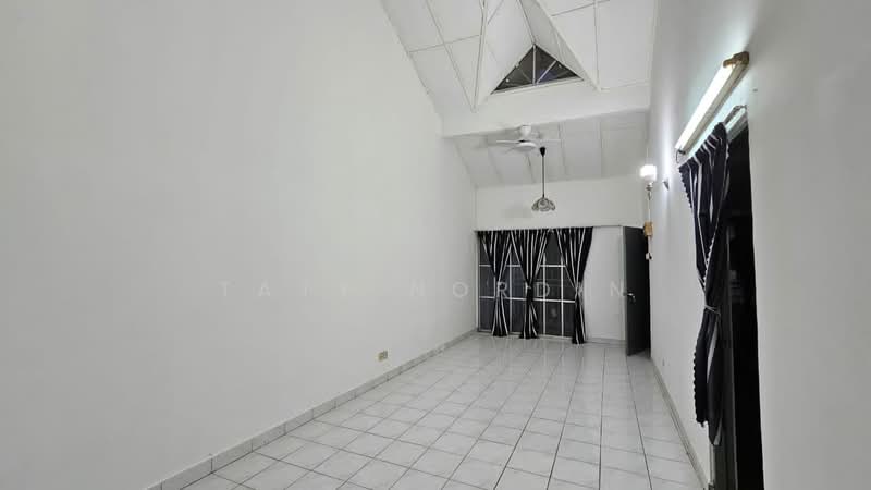 1-storey Terraced House for Rent in Bandar Baru Bangi (Selangor) - Taty Nordin - Living Room - PropertyGuru.com.my