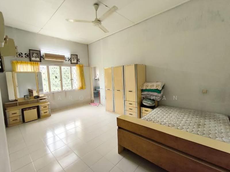 Rumah Banglo untuk Dijual di Petaling Jaya (Selangor) - Margaret Than - Bedroom - PropertyGuru.com.my