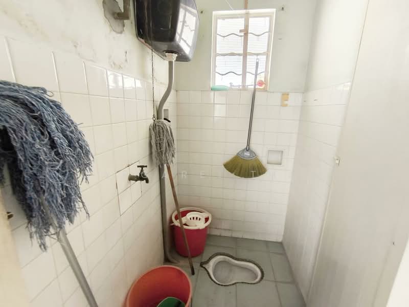 Rumah Banglo untuk Dijual di Petaling Jaya (Selangor) - Margaret Than - Bathroom - PropertyGuru.com.my