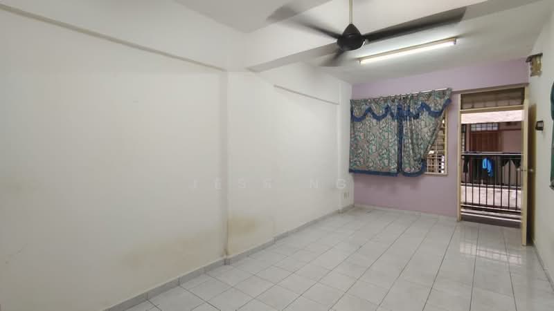 Flat for Sale at Sri Mewah (Kampung Aman 1) - jess ng - Living Room - PropertyGuru.com.my