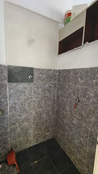 Flat for Sale at Sri Mewah (Kampung Aman 1) - jess ng - Bathroom - PropertyGuru.com.my
