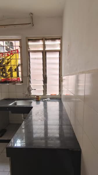 Flat for Sale at Sri Mewah (Kampung Aman 1) - jess ng - Kitchen - PropertyGuru.com.my