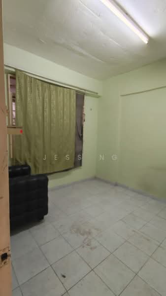 Flat for Sale at Sri Mewah (Kampung Aman 1) - jess ng - Living Room - PropertyGuru.com.my