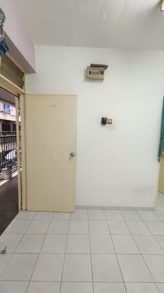 Flat for Sale at Sri Mewah (Kampung Aman 1) - jess ng - Interior - PropertyGuru.com.my