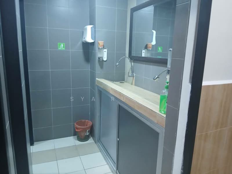 Kedai / Pejabat untuk Disewa di Cyberjaya (Selangor) - Sya Rusli - Bathroom - PropertyGuru.com.my