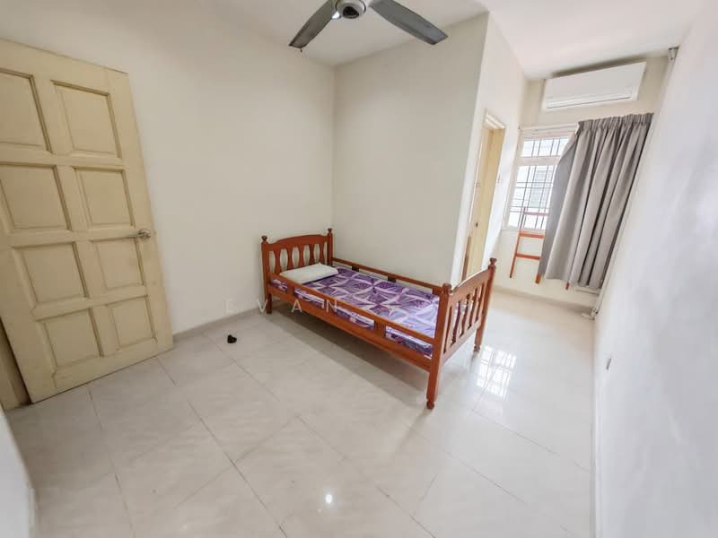 Rumah Teres 2 Tingkat untuk Disewa di Taman Meranti Jaya (Puchong) - Evan Goh - Bedroom - PropertyGuru.com.my
