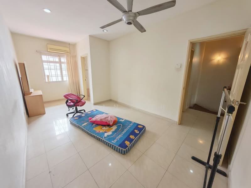 Rumah Teres 2 Tingkat untuk Disewa di Taman Meranti Jaya (Puchong) - Evan Goh - Bedroom - PropertyGuru.com.my