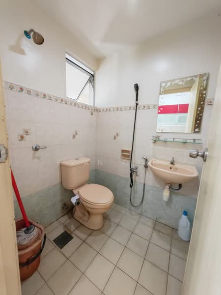 Rumah Teres 2 Tingkat untuk Disewa di Taman Meranti Jaya (Puchong) - Evan Goh - Bathroom - PropertyGuru.com.my