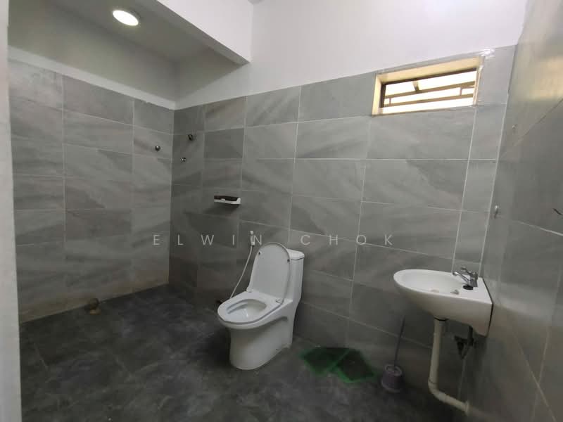 1-storey Terraced House for Rent in Taman Eng Ann (Klang) - Elwin Chok - Bathroom - PropertyGuru.com.my