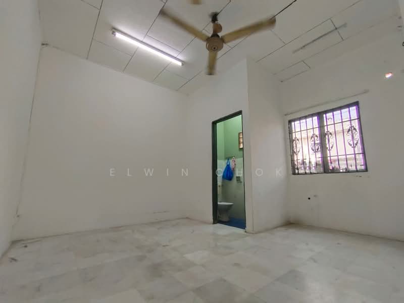 1-storey Terraced House for Rent in Taman Eng Ann (Klang) - Elwin Chok - Bathroom - PropertyGuru.com.my