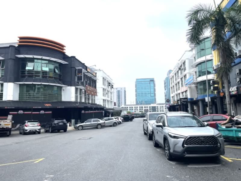 Kedai / Pejabat untuk Dijual di Bandar Puteri Puchong (Puchong) - Joe Chan - Exterior - PropertyGuru.com.my