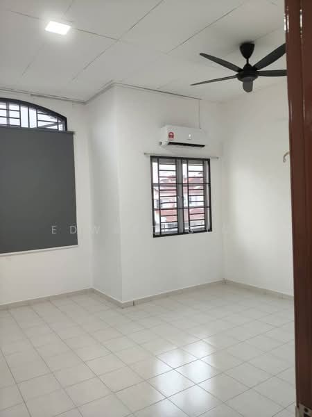 Rumah Teres 2 Tingkat untuk Disewa di Taman Desa Tebrau (Tebrau) - Edward Siow - Interior - PropertyGuru.com.my