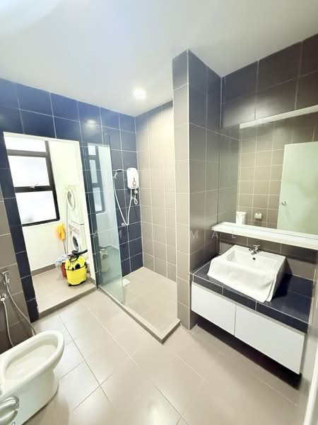 Servis Apartment untuk Dijual di Hedgeford 10 Residences - Sam Jamal - Bathroom - PropertyGuru.com.my