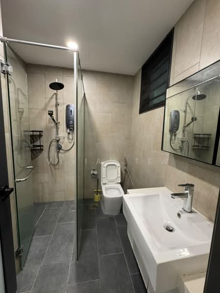 Service Residence for Sale at East Parc @ Manjalara - Vivian Tew - Bathroom - PropertyGuru.com.my