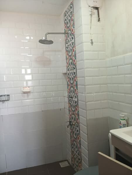 Pangsapuri untuk Disewa di Residensi Hijauan Lumayan - Wan Hung Liew - Bathroom - PropertyGuru.com.my