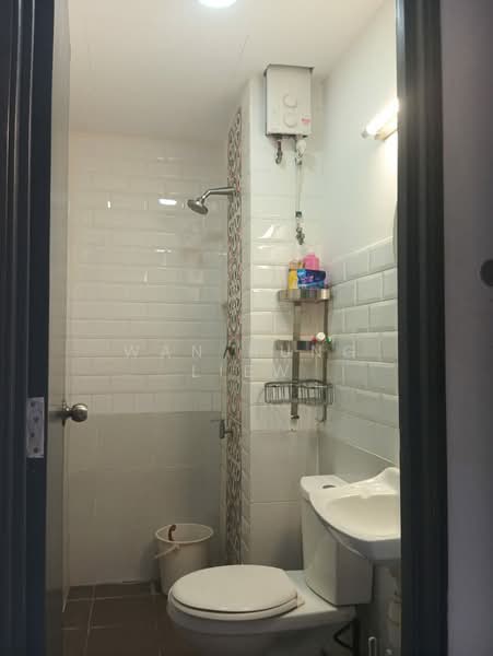 Pangsapuri untuk Disewa di Residensi Hijauan Lumayan - Wan Hung Liew - Bathroom - PropertyGuru.com.my