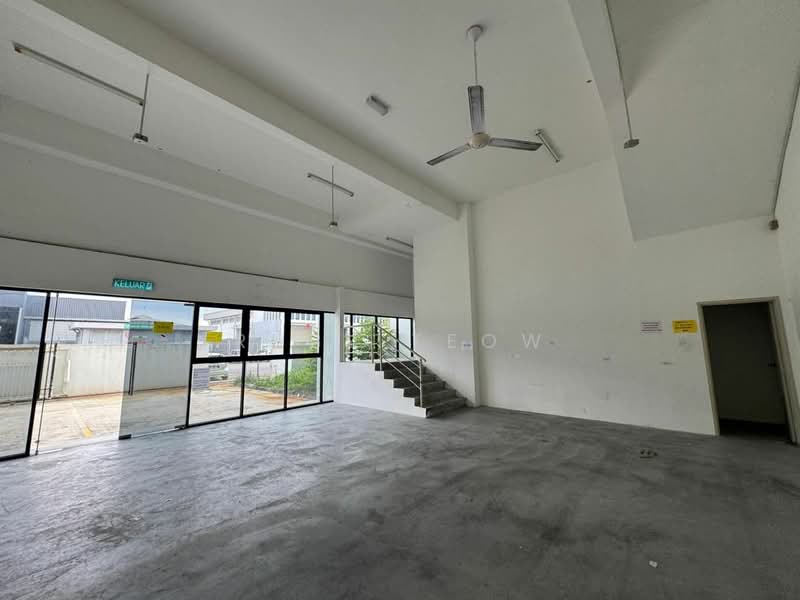 Kilang untuk Disewa di Taman Desa Cemerlang (Ulu Tiram) - Ruby Teow - Entrance - PropertyGuru.com.my