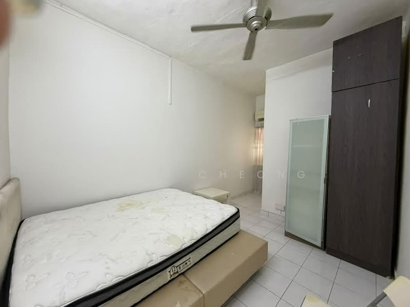 Terraced House for Rent in Taman Wangsa Permai (Kepong) - Yanis Cheong - Bedroom - PropertyGuru.com.my