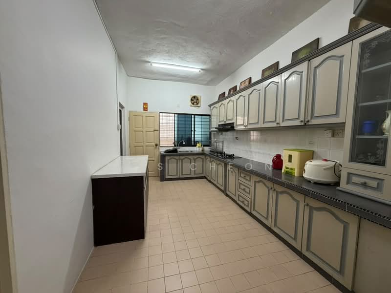 Terraced House for Rent in Taman Wangsa Permai (Kepong) - Yanis Cheong - Kitchen - PropertyGuru.com.my