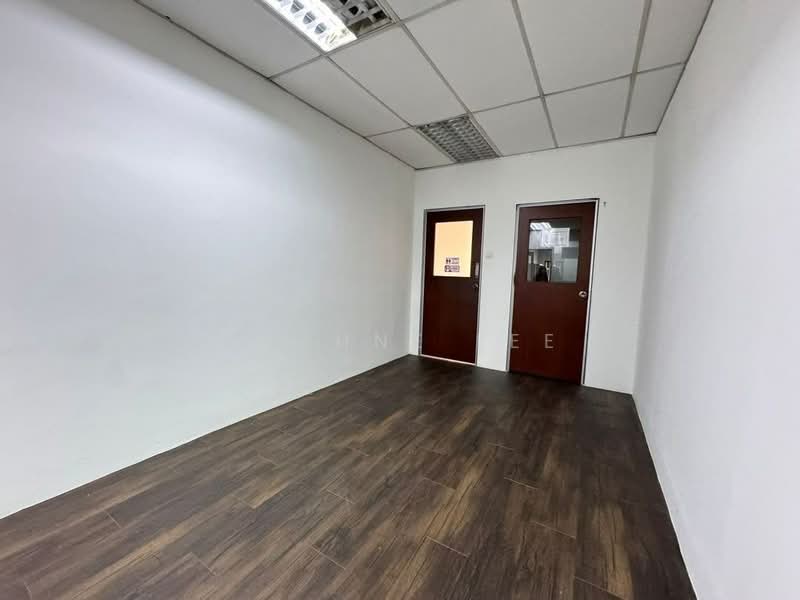 Kedai / Pejabat untuk Disewa di Taman Molek (Johor Bahru) - Daphne Lee - Interior - PropertyGuru.com.my