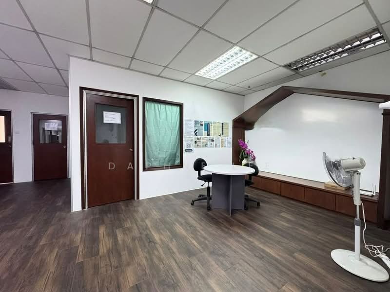 Kedai / Pejabat untuk Disewa di Taman Molek (Johor Bahru) - Daphne Lee - Interior - PropertyGuru.com.my