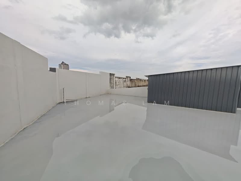 Shop for Rent in Taman Tasik Utama (Bukit Katil) - Thomas Lam - Roof - PropertyGuru.com.my
