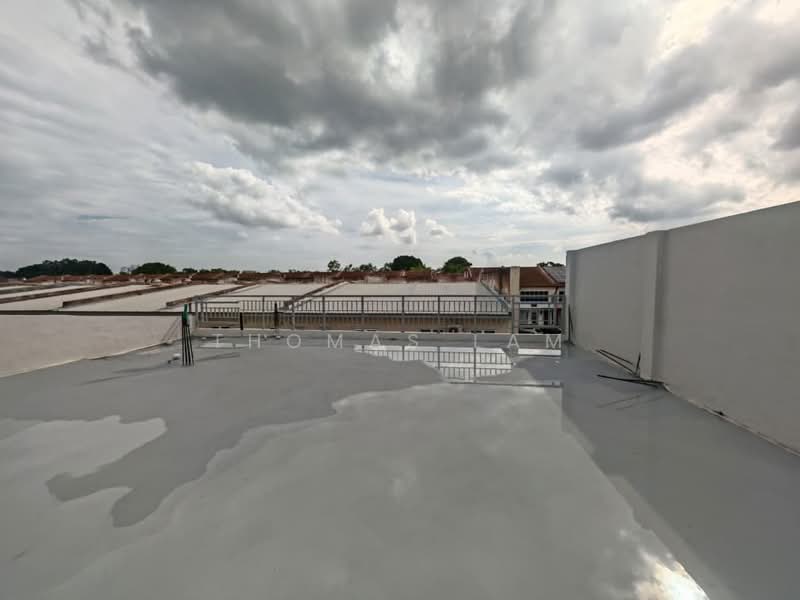 Shop for Rent in Taman Tasik Utama (Bukit Katil) - Thomas Lam - Roof - PropertyGuru.com.my