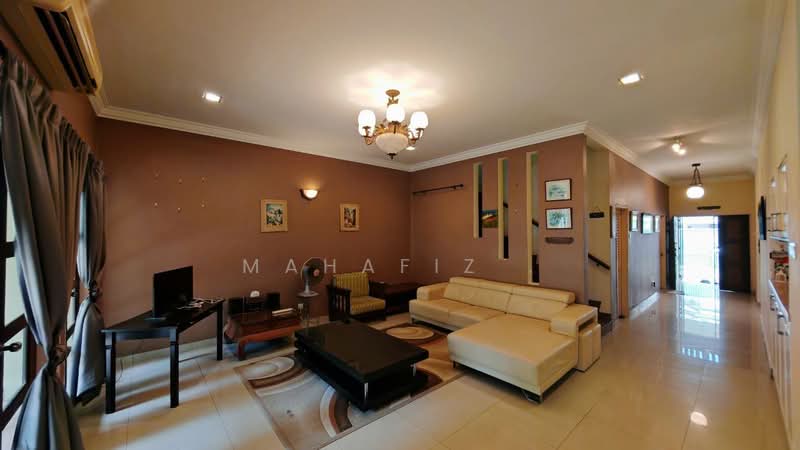 Rumah Berkembar untuk Dijual di Taman Persiaran Bangi (Bandar Baru Bangi) - Mahafiz . - Living Room - PropertyGuru.com.my