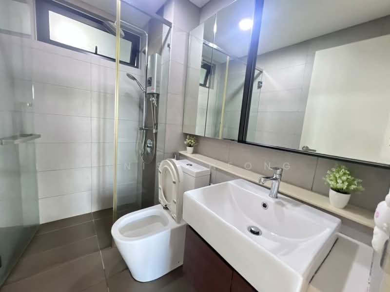 Service Residence for Rent at Three33 Residence - Yanis Cheong - Bathroom - PropertyGuru.com.my