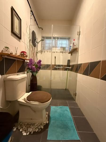 Rumah Berkembar untuk Dijual di Kuching (Sarawak) - Alfred Chua - Bathroom - PropertyGuru.com.my