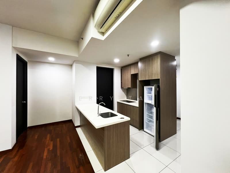 Service Residence for Rent at The Tamarind - Jerry Tan - Kitchen - PropertyGuru.com.my