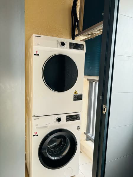 Servis Apartment untuk Dijual di Yale Suites @ EduSentral - Elwin Chok - Balcony - PropertyGuru.com.my