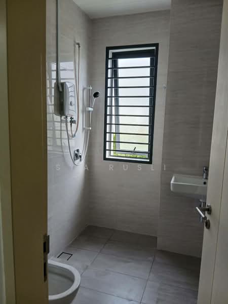 Rumah Banglo untuk Disewa di Semenyih (Selangor) - Sya Rusli - Bathroom - PropertyGuru.com.my
