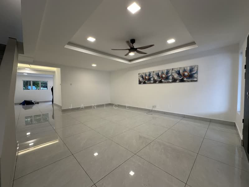 Rumah Teres 2 Tingkat untuk Dijual di Mahkota Cheras (Cheras) - Janice Lau - Living Room - PropertyGuru.com.my