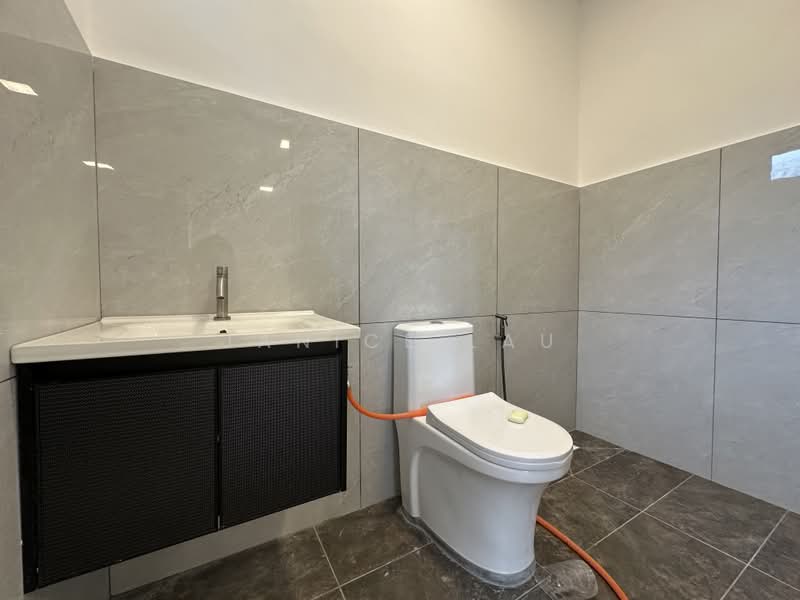 Rumah Teres 2 Tingkat untuk Dijual di Mahkota Cheras (Cheras) - Janice Lau - Bathroom - PropertyGuru.com.my