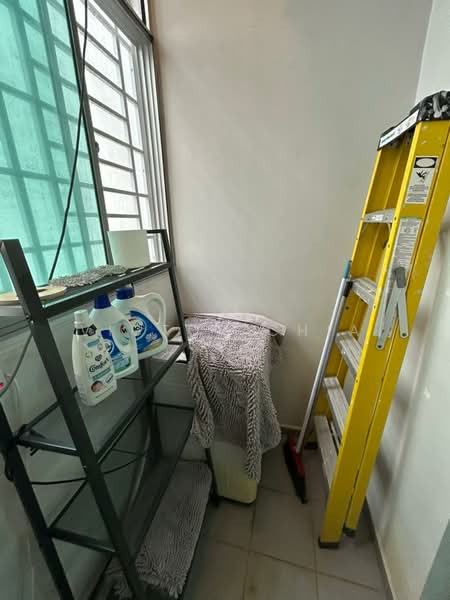 Kediaman Servis untuk Dijual di Wave @ Marina Cove - Victor Chia - Interior - PropertyGuru.com.my
