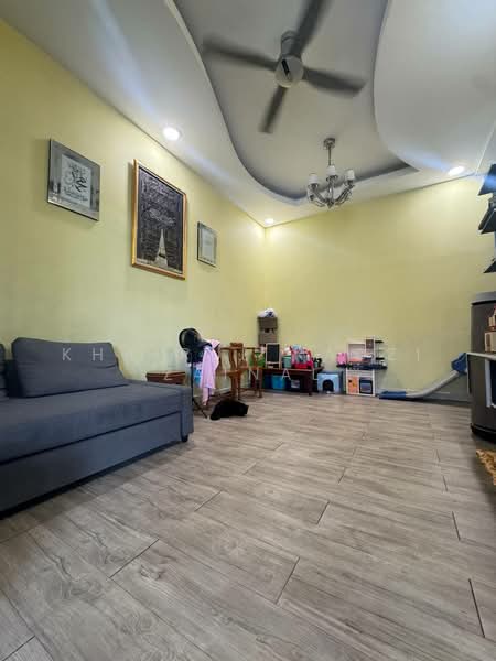 1-storey Terraced House for Sale in Puncak Alam (Selangor) - Khairul Radzi Zainal - Living Room - PropertyGuru.com.my