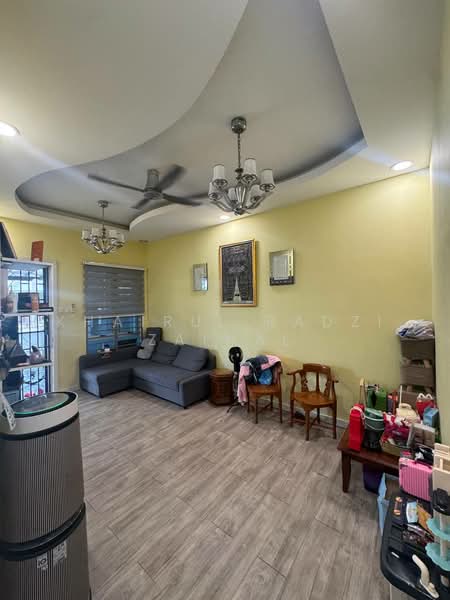 1-storey Terraced House for Sale in Puncak Alam (Selangor) - Khairul Radzi Zainal - Living Room - PropertyGuru.com.my