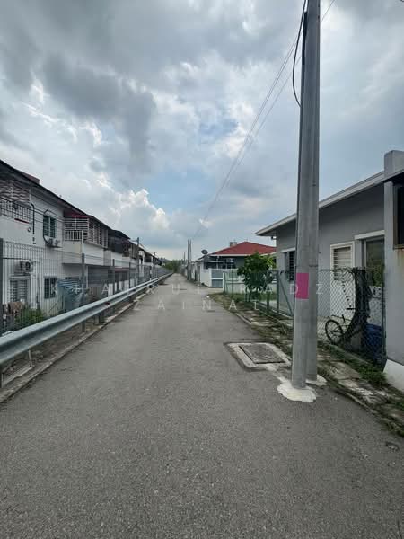 1-storey Terraced House for Sale in Puncak Alam (Selangor) - Khairul Radzi Zainal - PropertyGuru.com.my