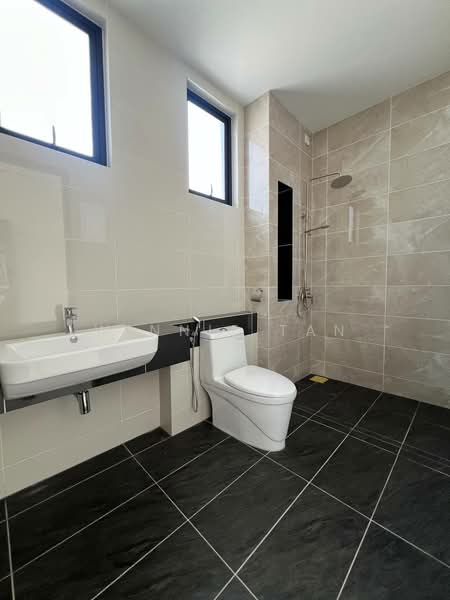 Rumah Berkembar untuk Dijual di Masai (Johor) - Winnie Tan - Bathroom - PropertyGuru.com.my