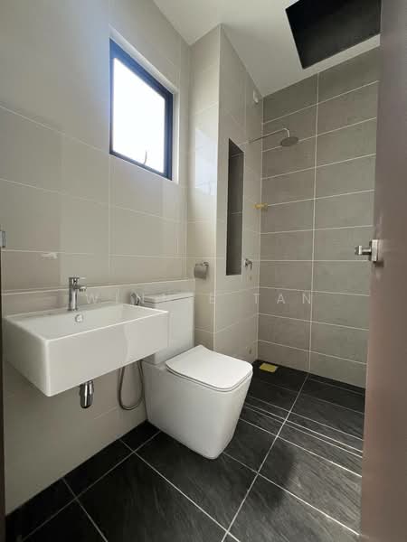 Rumah Berkembar untuk Dijual di Masai (Johor) - Winnie Tan - Bathroom - PropertyGuru.com.my