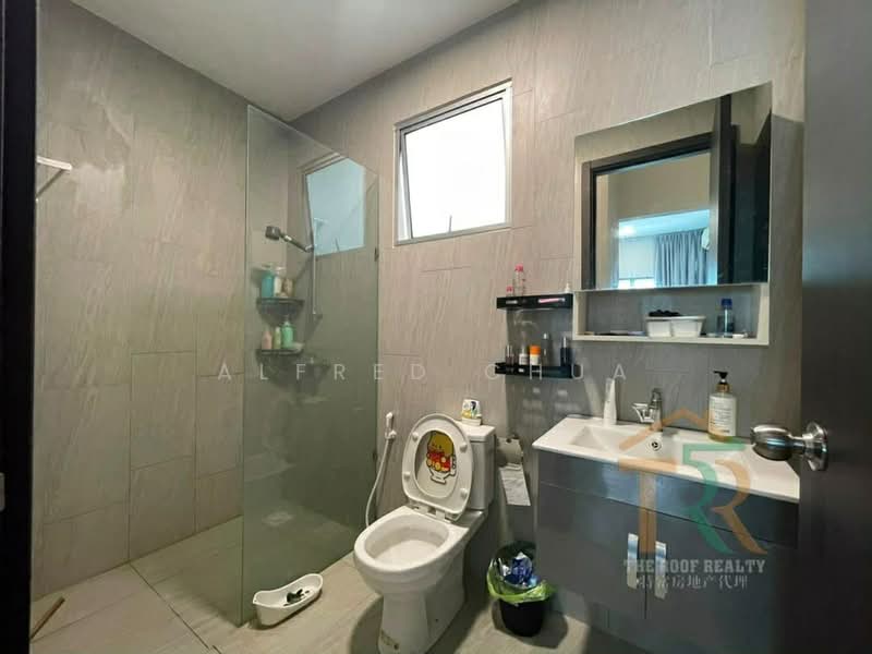 Apartment for Sale at Liberty Grove - Alfred Chua - Bathroom - PropertyGuru.com.my