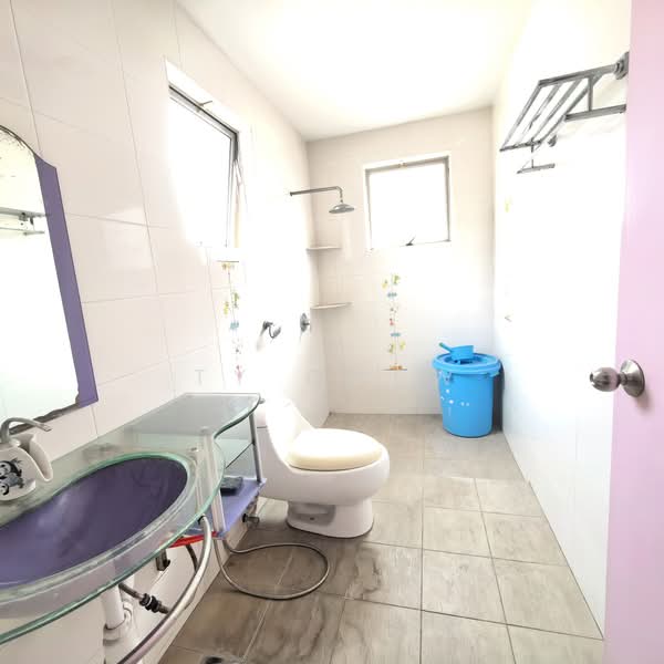 Rumah Berkembar untuk Dijual di Bandar Botanic (Klang) - TY Chew - Bathroom - PropertyGuru.com.my
