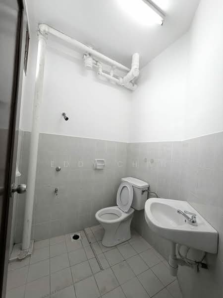 Pangsapuri untuk Dijual di Lake View Suites - Eddy Chan - PropertyGuru.com.my