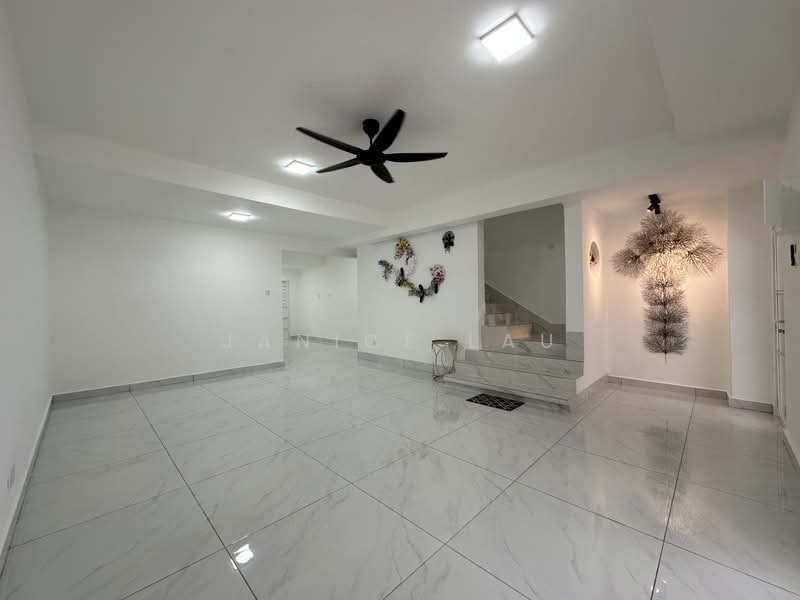 Rumah Teres 2 Tingkat untuk Dijual di Mahkota Cheras (Cheras) - Janice Lau - Living Room - PropertyGuru.com.my