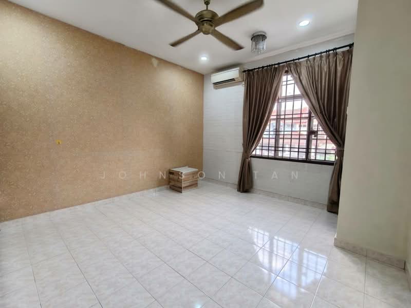 Terraced House for Sale in Taman Mutiara Rini (Skudai) - Johnson Tan - Living Room - PropertyGuru.com.my