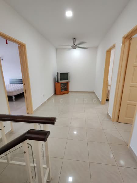 Rumah Teres 2 Tingkat untuk Disewa di Taman Meranti Jaya (Puchong) - Eric Foo - Corridor - PropertyGuru.com.my