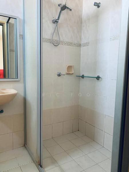 Rumah Teres 2-Tingkat untuk Disewa di Taman Meranti Jaya (Puchong) - Eric Foo - Bathroom - PropertyGuru.com.my