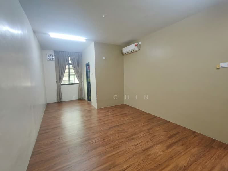 2-storey Terraced House for Sale in Taman Kulai Utama (Kulai) - Kuu Chin - Living Room - PropertyGuru.com.my