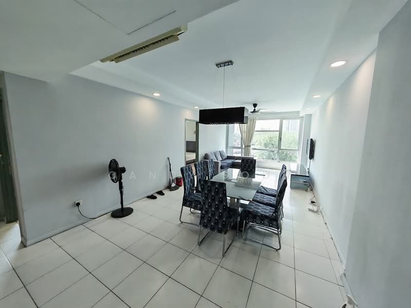 Kondominium untuk Dijual di The Saffron - Candy Soon - Living Room - PropertyGuru.com.my